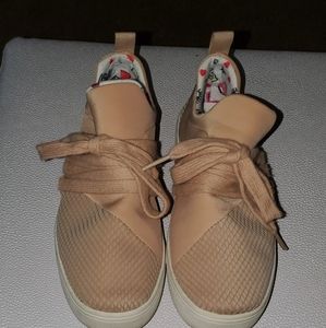Steve Madden Sneakers for girls❣